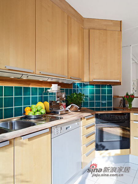 简约 公寓 厨房图片来自用户2737759857在66平米白色公寓精致简洁小户型88的分享
