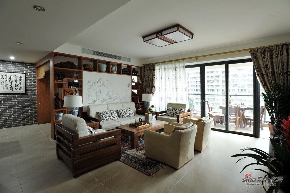 中式 二居 客厅图片来自装修微日记在【高清】98平新中式悠闲雅致空间55的分享