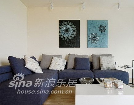 简约 复式 客厅图片来自用户2738813661在艺术气质的家43的分享