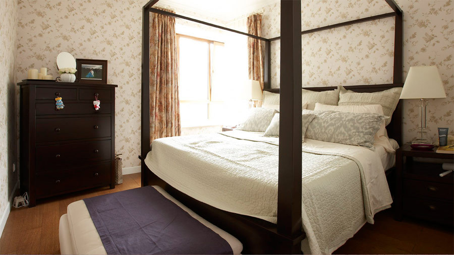 美式 二居 卧室图片来自用户1907685403在【高清】98平米休闲美式之家48的分享