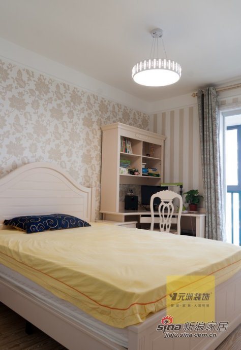 北欧 四居 卧室图片来自用户1903515612在13万硬装修160平米简约与欧式混搭92的分享