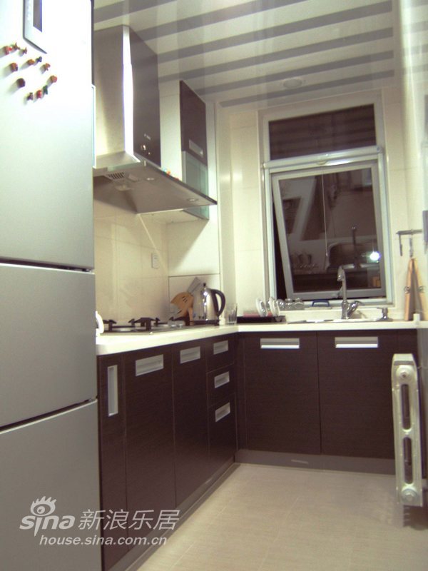 欧式 复式 厨房图片来自用户2745758987在IT人士的简约居所12的分享