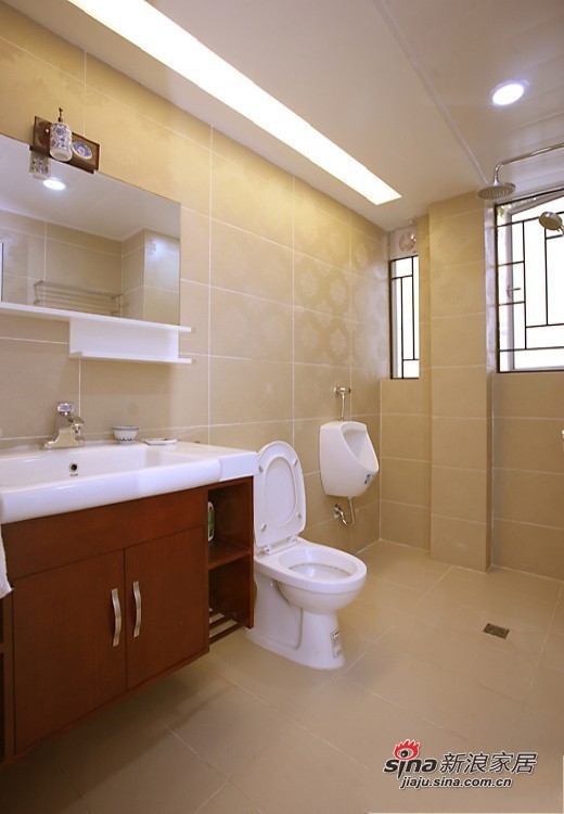 中式 复式 卫生间图片来自用户1907661335在柔和素雅浓情130平中式温馨老人房设计23的分享