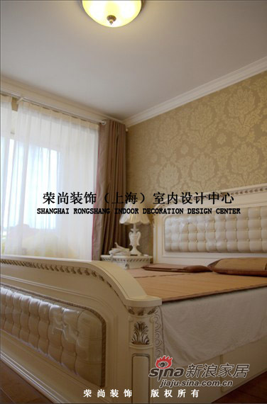 欧式 三居 卧室图片来自用户2746869241在婚房12万精装浪漫简欧三房51的分享