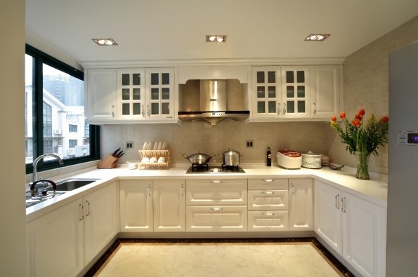欧式 三居 厨房图片来自用户2557013183在8万铸造现代欧式风格三居室45的分享