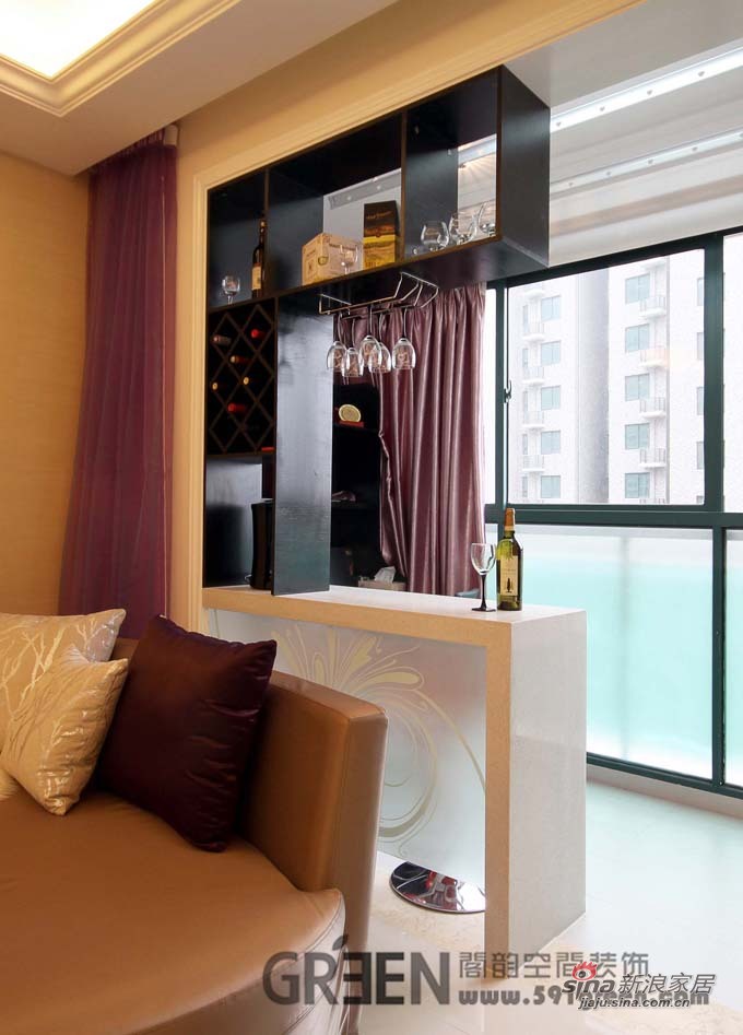 欧式 二居 客厅图片来自阁韵空间装饰在紫色馨香38的分享