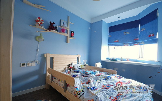 地中海 三居 卧室图片来自用户2757320995在实景8万装120平简约清爽蓝色海之家47的分享