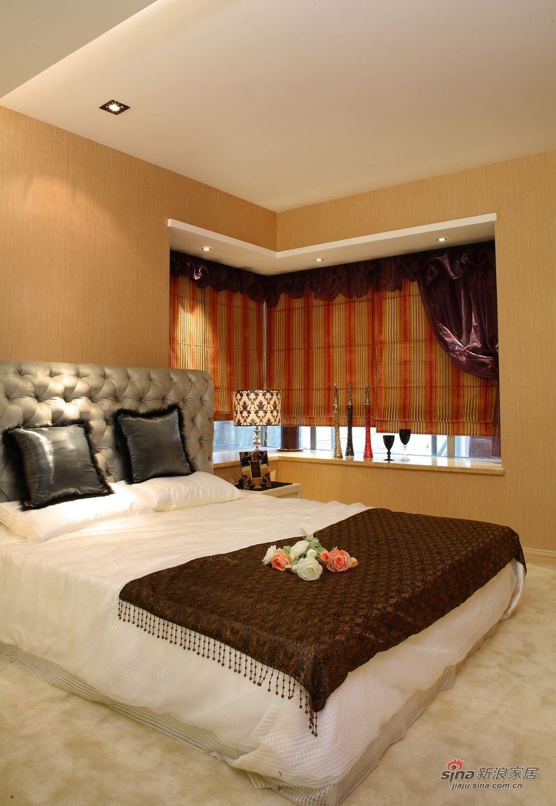 简约 三居 卧室图片来自用户2739378857在现代风格，拥有丰富的色彩搭配25的分享