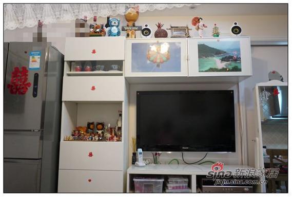 简约 一居 客厅图片来自用户2738093703在北漂青年4.2万装50平蜗居婚房-温馨实用61的分享