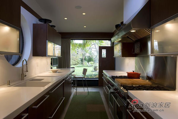 简约 别墅 厨房图片来自用户2738813661在纽约州的20世纪中叶风格豪宅27的分享