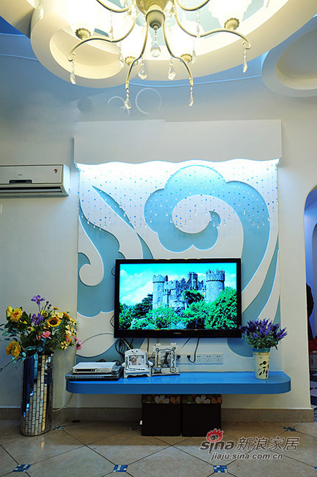 地中海 三居 客厅图片来自佰辰生活装饰在30万打造117平蔚蓝地中海3居室99的分享