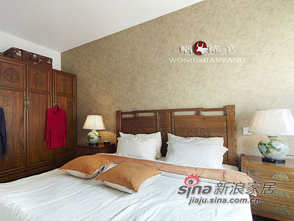 中式 三居 卧室图片来自用户1907659705在4.8万打造67平香艳中式家47的分享