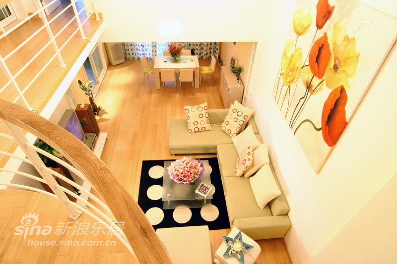 简约 复式 客厅图片来自用户2556216825在“简单高雅”富有阳光气息的现代家居生活12的分享