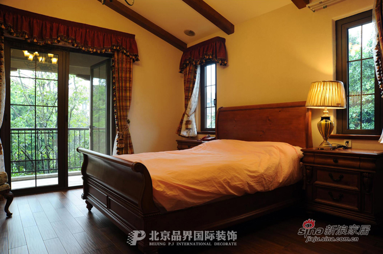 美式 别墅 卧室图片来自用户1907686233在【高清】气质156平美式乡村35的分享