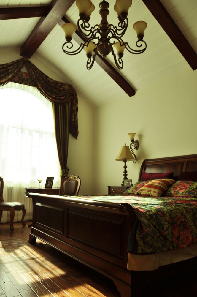 美式 别墅 卧室图片来自用户1907685403在【高清】330平米美式乡村风格案例86的分享