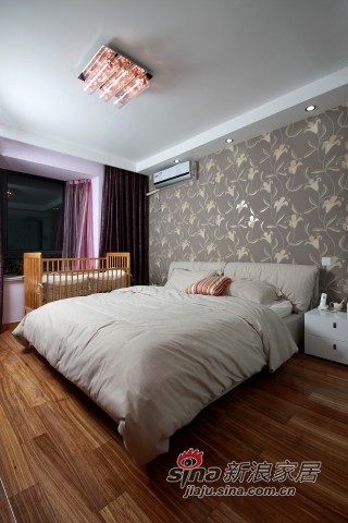 简约 二居 卧室图片来自用户2738845145在上海绿地崴廉88的分享