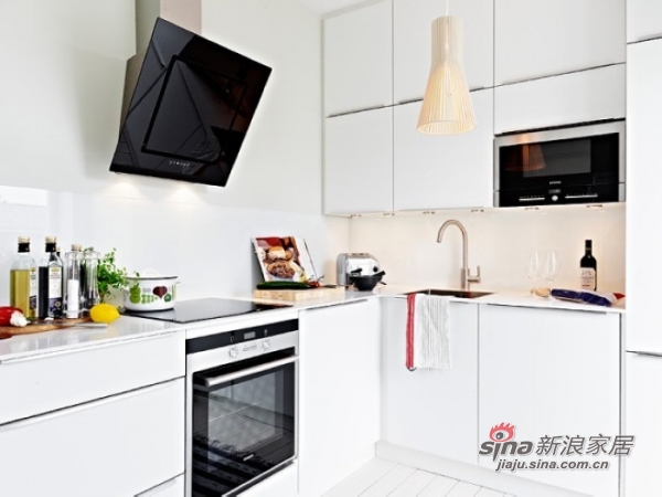 简约 一居 厨房图片来自用户2739378857在纯净白色 62平米整洁雅致公寓40的分享