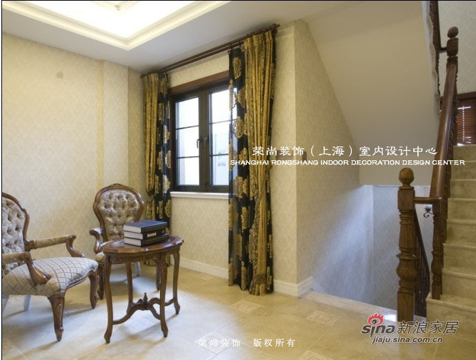 欧式 别墅 客厅图片来自用户2772873991在成功人士享270平欧式汤臣别墅56的分享