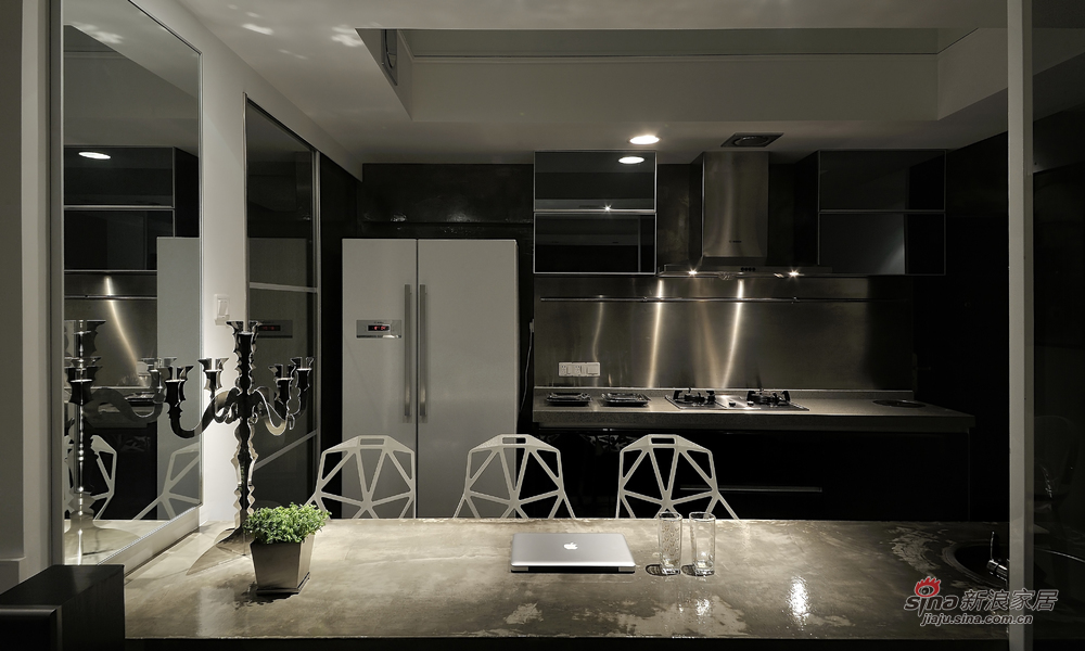 简约 二居 厨房图片来自装修微日记在【高清】75平冷酷时尚黑白色系空间97的分享