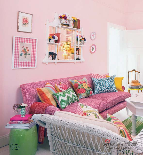 简约 一居 客厅图片来自用户2737735823在89平粉红色品位遐想3居室31的分享