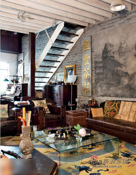 中式 别墅 客厅图片来自用户1907661335在老宅Loft式改造 细品老上海风味97的分享