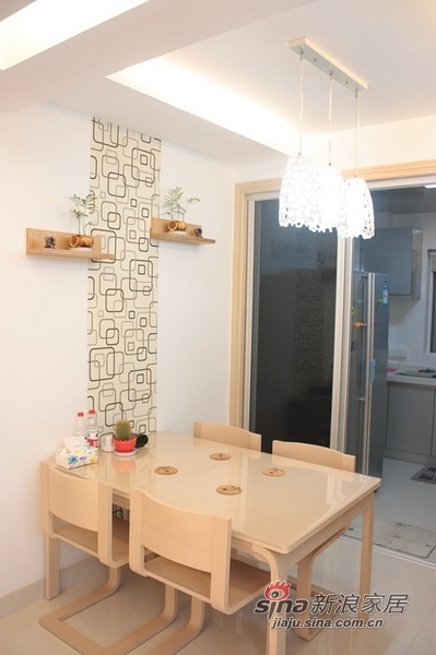 简约 二居 餐厅图片来自用户2737786973在5.8W装饰简约90平清新2居58的分享