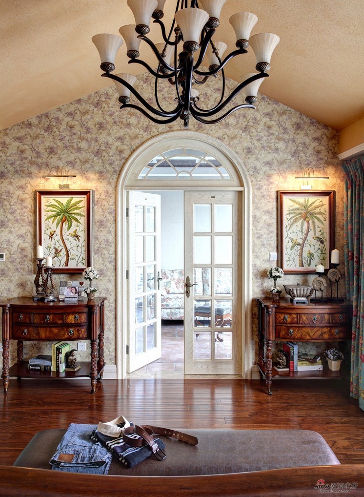 欧式 别墅 卧室图片来自用户2745758987在三口之家的350平米品质别墅28的分享