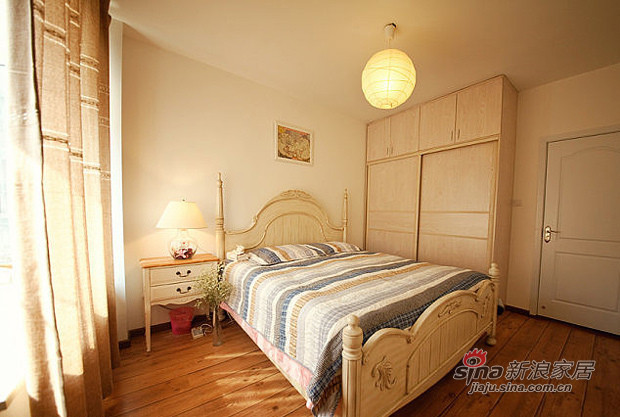欧式 二居 卧室图片来自用户2746889121在萝莉5万90平浪漫唯美法式风16的分享