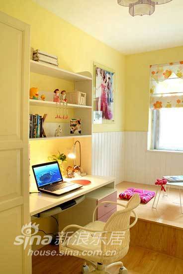 简约 二居 客厅图片来自用户2737759857在鲜亮色调让你惊艳温馨小家13的分享