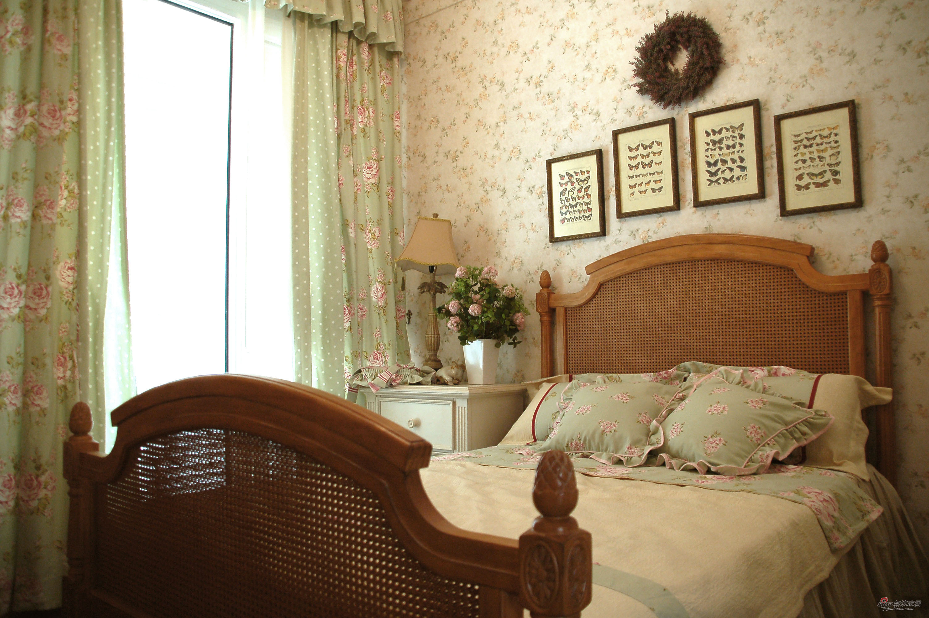 美式 别墅 卧室图片来自用户1907685403在【高清】美式风格380平米舒适休闲52的分享