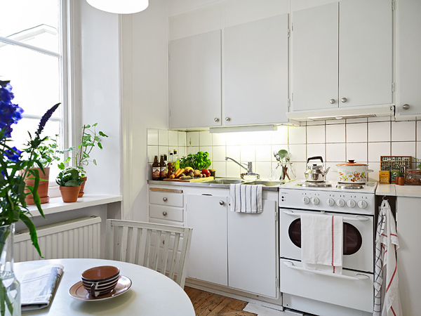 简约 一居 厨房图片来自用户2738829145在小户型58平方的白领实用公寓46的分享