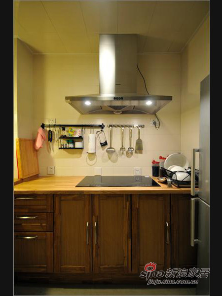 欧式 复式 厨房图片来自用户2746869241在原木色演绎100平简约时尚两居43的分享