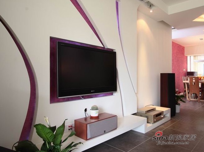 简约 三居 客厅图片来自用户2738093703在130平米简明粉红色调三居室实景图25的分享