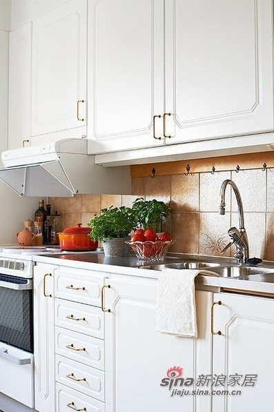 简约 一居 厨房图片来自用户2738829145在古典奇幻空间 56平方公寓欣赏60的分享