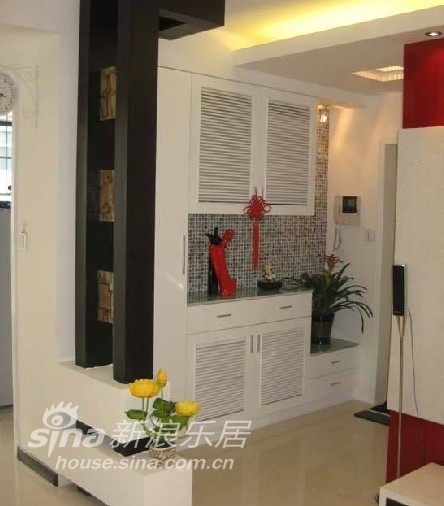 简约 三居 客厅图片来自用户2745807237在12万装黑白红混搭简居75的分享
