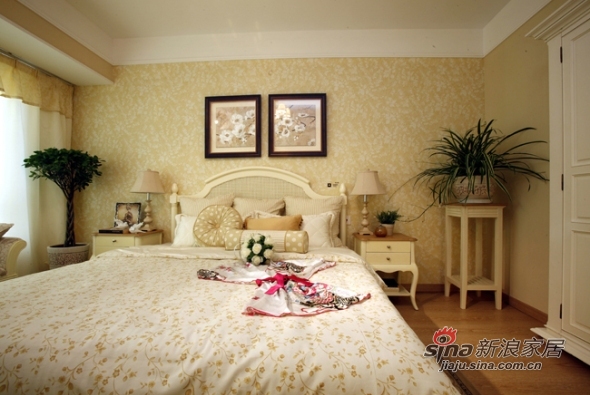 欧式 三居 卧室图片来自用户2557013183在实景8万美装140平欧式大气3居83的分享