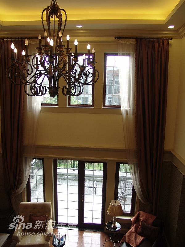 欧式 别墅 客厅图片来自用户2746889121在优雅温馨的古典风格爱家49的分享