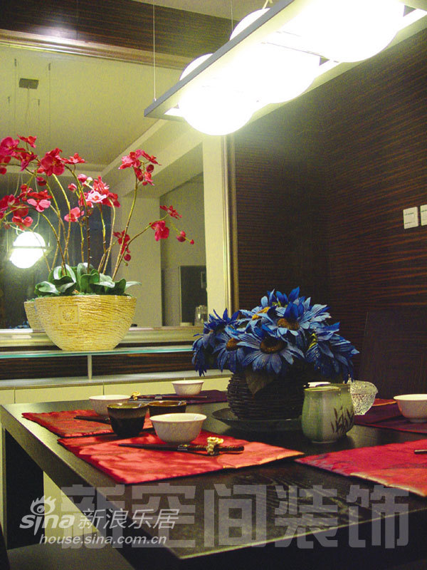 简约 二居 客厅图片来自用户2738829145在温情居室演绎花朵浪漫87的分享