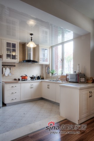 美式 别墅 厨房图片来自用户1907685403在宁静自然的美式风格高雅豪宅11的分享
