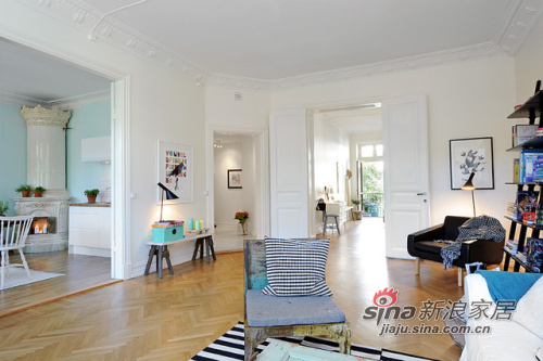 简约 一居 客厅图片来自用户2737786973在2.3万打造79平的阳光多彩公寓48的分享