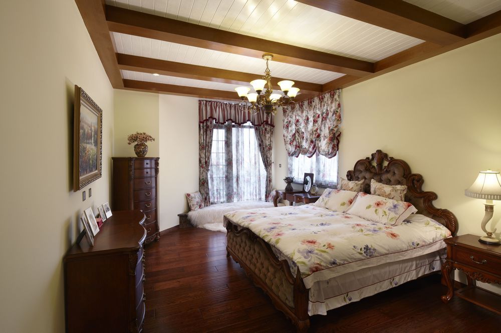 美式 别墅 卧室图片来自用户1907686233在600平米龙熙别墅体验美式乡村的个性生活44的分享