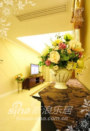 欧式 三居 客厅图片来自用户2746948411在知贤装饰临江豪园56的分享