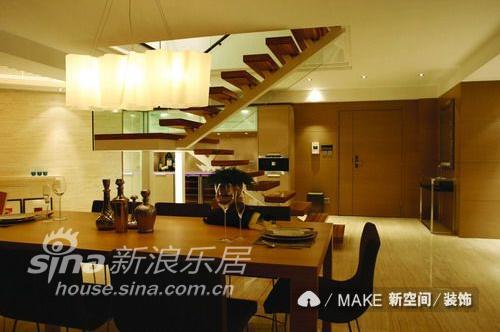 简约 跃层 客厅图片来自用户2737735823在现代港式63的分享
