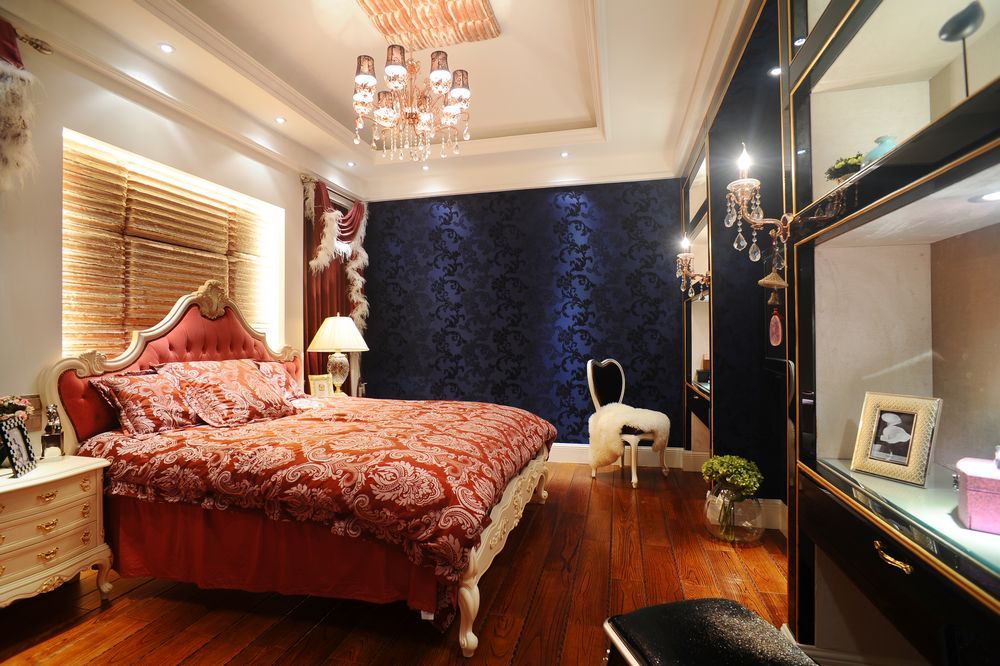 欧式 别墅 卧室图片来自用户2772873991在370平新古典风格混搭温馨美家96的分享