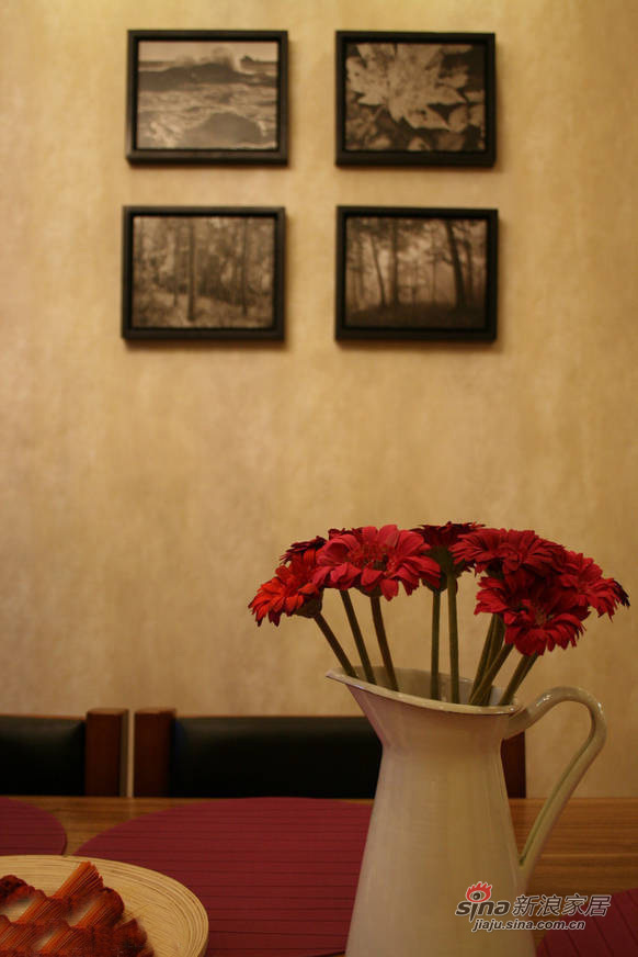 简约 三居 餐厅图片来自佰辰生活装饰在106平现代简约温馨三口之家28的分享