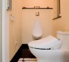 日式风格的分离式卫生间使生活更便利