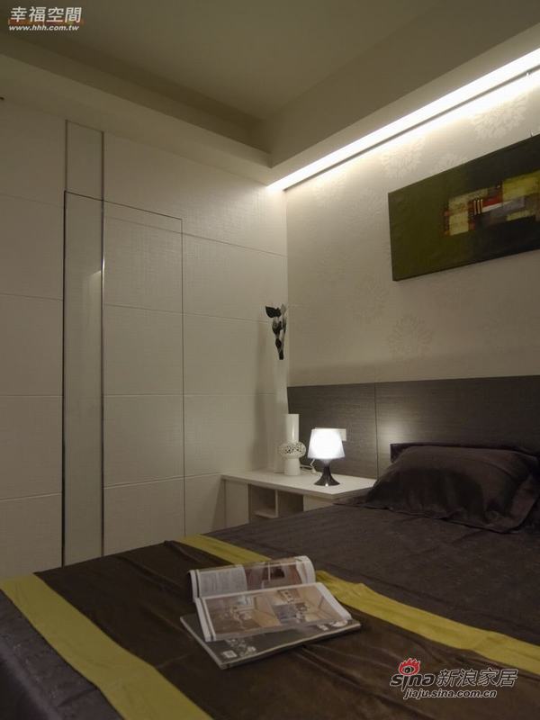 现代 二居 卧室图片来自幸福空间在华丽时尚122P家居传递浪漫情味38的分享