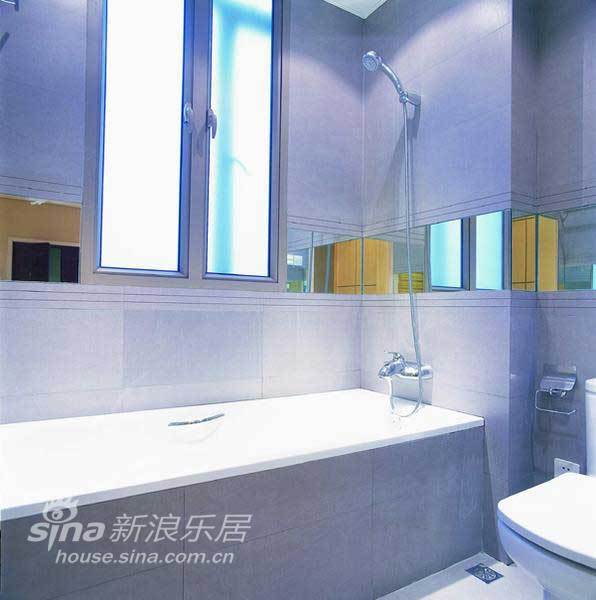 简约 二居 卫生间图片来自用户2737782783在98平现代简约精彩家33的分享