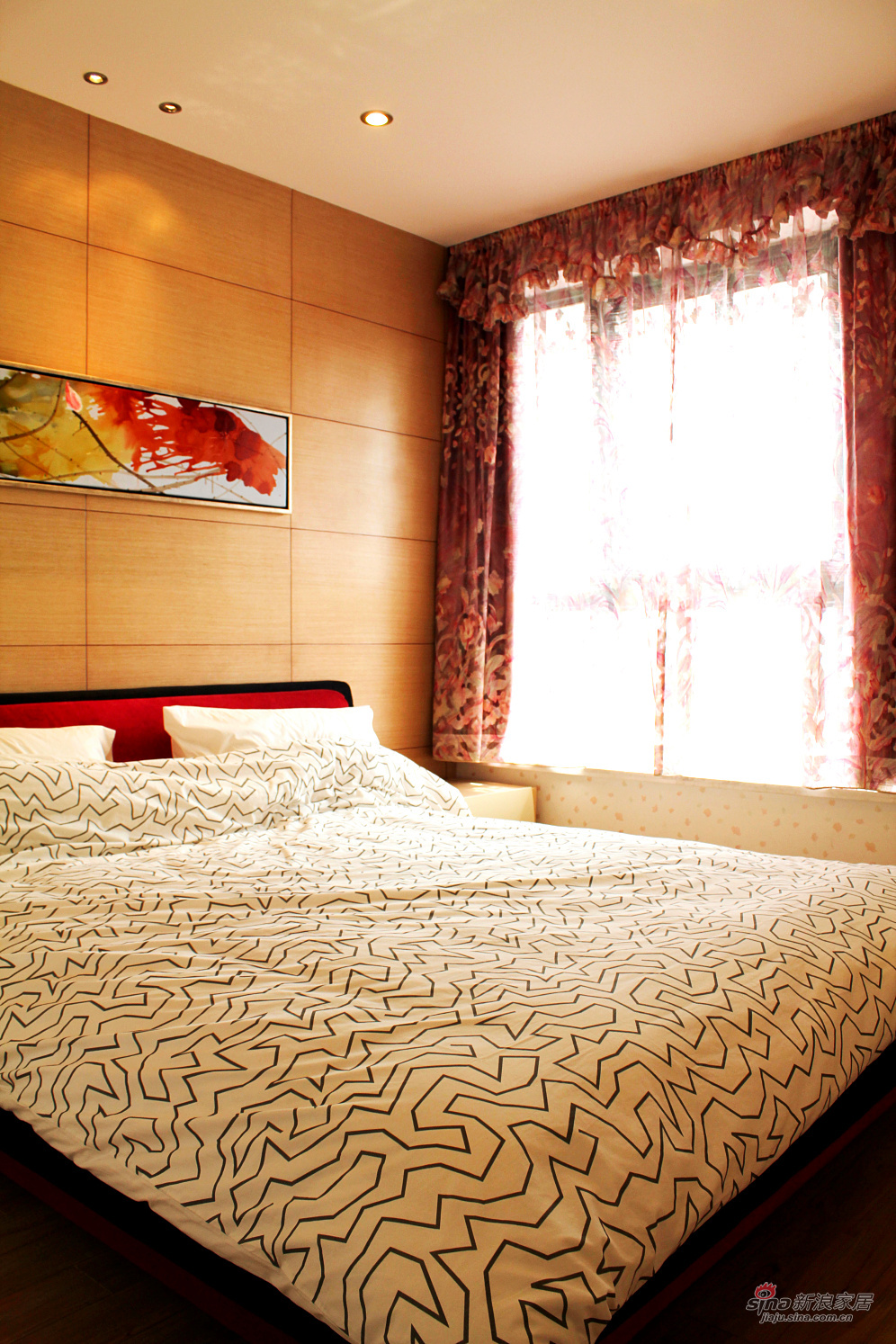 简约 三居 卧室图片来自用户2737759857在【高清】祝福红城现代简约三居室15的分享