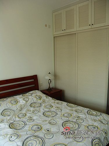 简约 三居 卧室图片来自用户2738845145在巧手打造130平简洁舒适三居71的分享